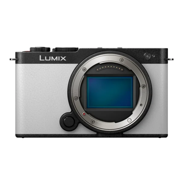 Panasonic LUMIX S9 Smokey White + S 18-40mm f/4.5-6.3