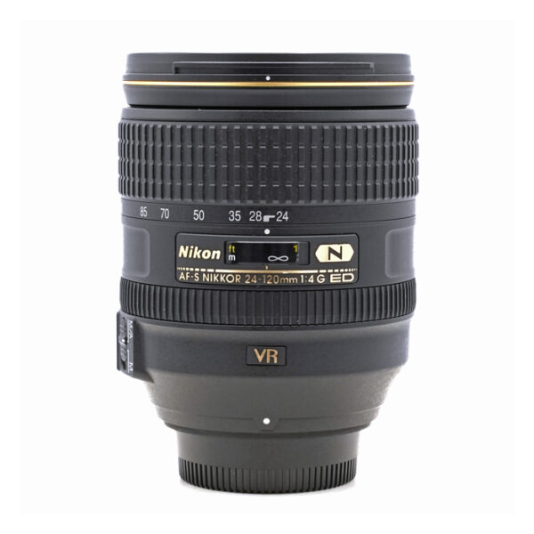 Nikon AF-S 24-120mm F/4 VR