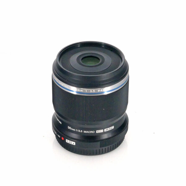 Olympus 30mm f3.5 M.Zuiko Digital ED Macro