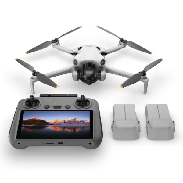 DJI Mini 4 Pro - Fly More Combo - Including RC331 Smart C...